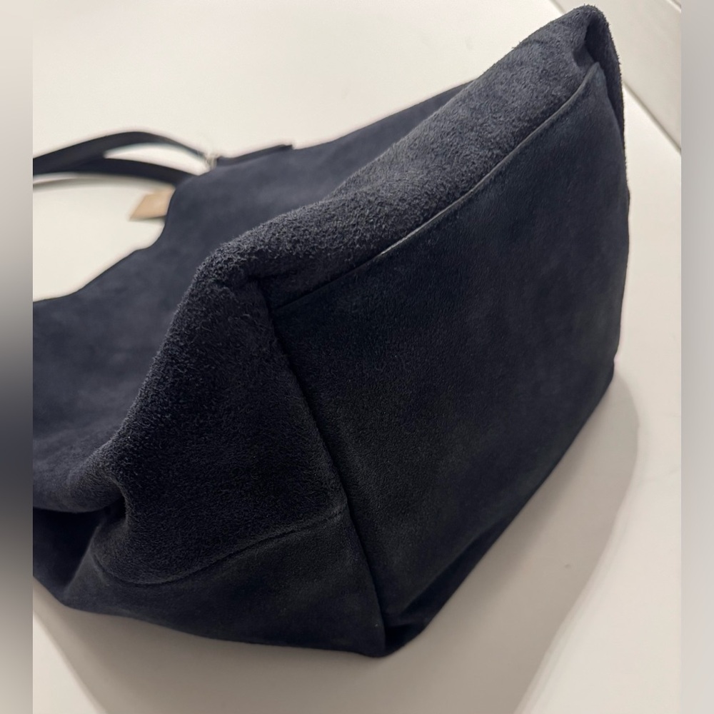 MADEWELL The Shopper Tote in Soft Grain Suede - Picture 16 of 16